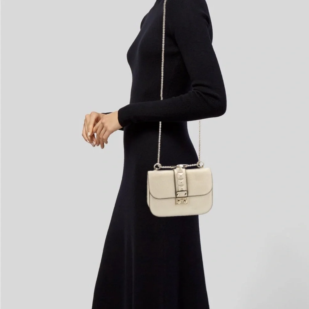 Valentino Garavani Rockstud Cream Bag - Picture 3 of 10